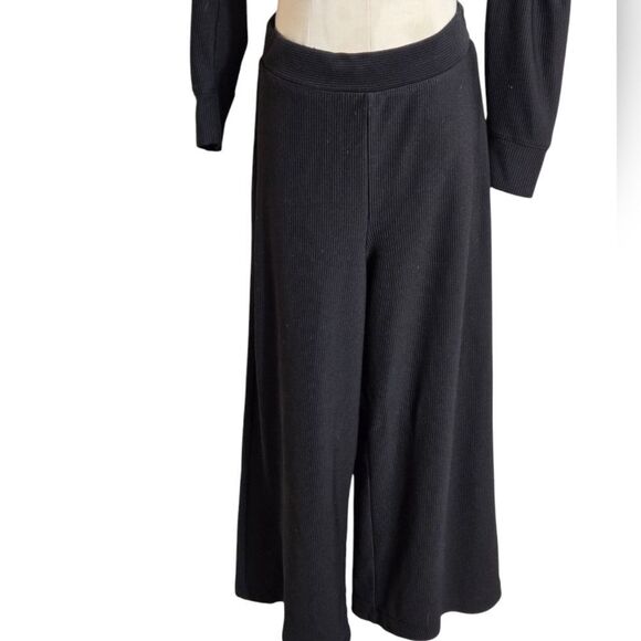 Adrianna Papell Black Stretch Basic Shirt And Cropped Pants Set - Picture 3 of 9